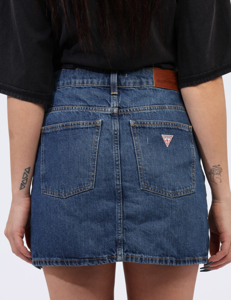 Gonna Guess Jeans taglia 27 - L’articolo appartiene al campionario esclusivo di stagione: pezzo unico.Cod. art. W5GD0SD5O12