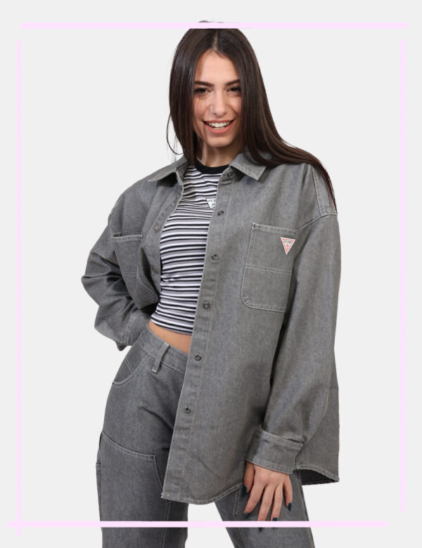 Giacca Camicia Guess Grigio taglia S - L’articolo appartiene al campionario esclusivo di stagione: pezzo unico.Cod. art. W5R