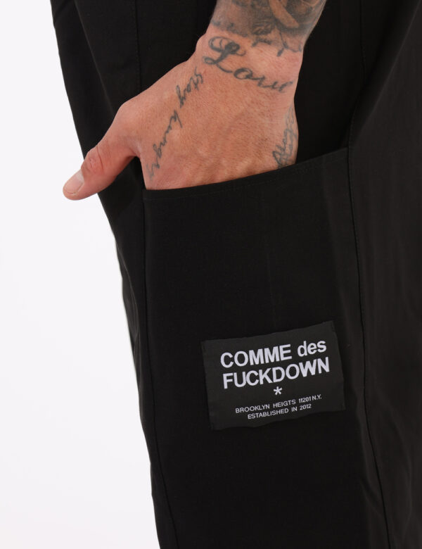 Pantaloni Comme Des Fuckdown Nero taglia L - L’articolo appartiene al campionario esclusivo di stagione: pezzo unico.Cod. ar