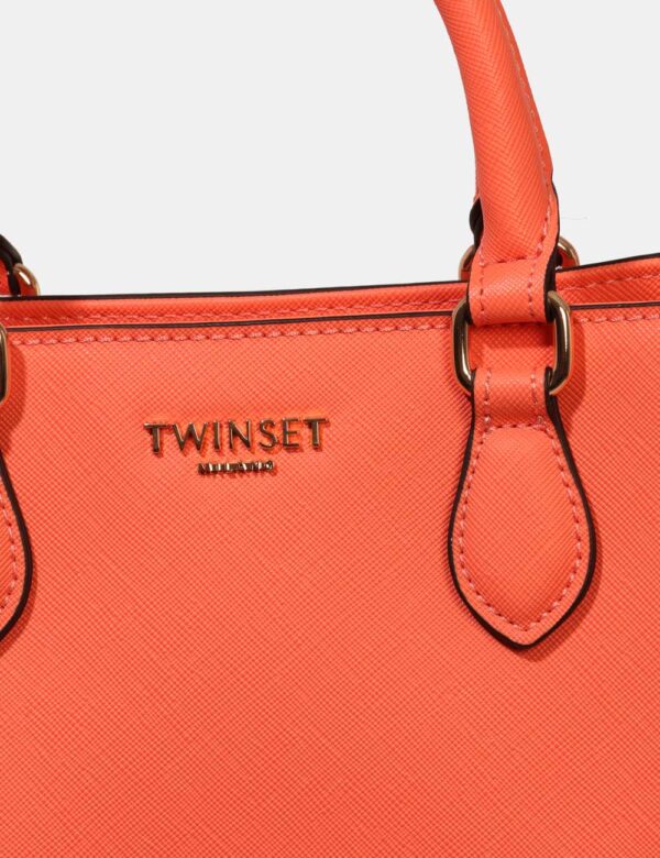 Borsa Twin Set Arancione - L’articolo appartiene al campionario esclusivo di stagione: pezzo unico.Cod. art. 251TB7271 CZVi