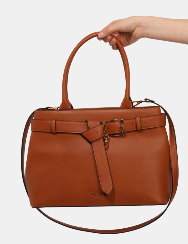 Borsa Twin Set Marrone - L’articolo appartiene al campionario esclusivo di stagione: pezzo unico.Cod. art. 251TB7291 CZVi ri