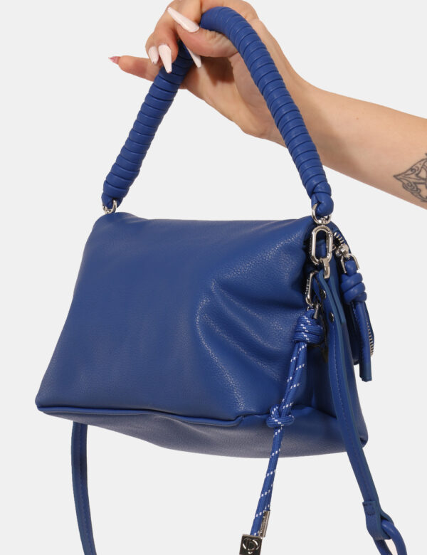 Borsa Desigual Blu - 0Cod. art. 25SAXPBB ozVi ricordiamo che tutti i nostri articoli sono originali.