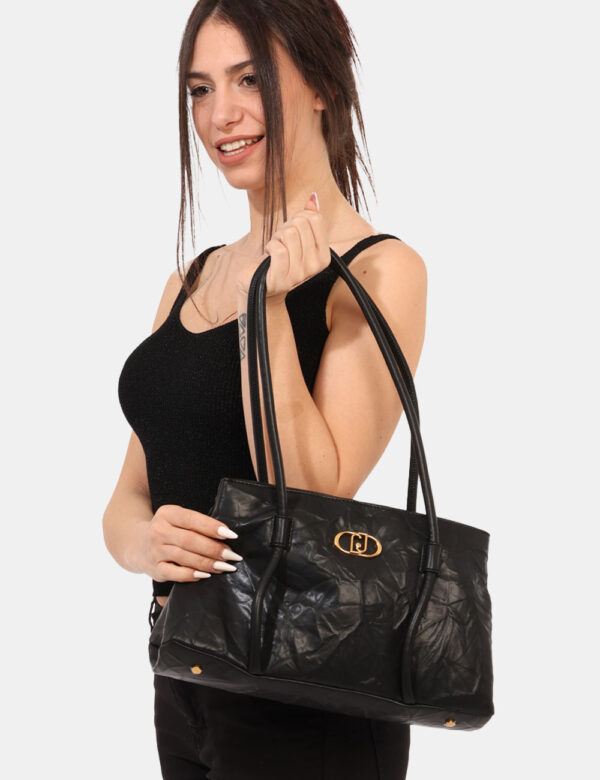 AA4039-E0886-NT-SZ_BLACK_PE25