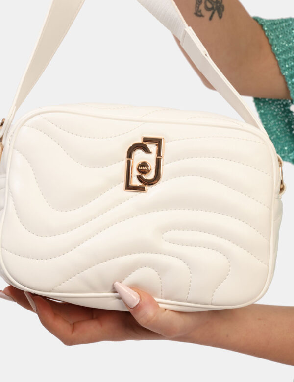 Borsa Liu-Jo Bianco - Cod. art. AA4183 E0036 NT SZVi ricordiamo che tutti i nostri articoli sono originali.