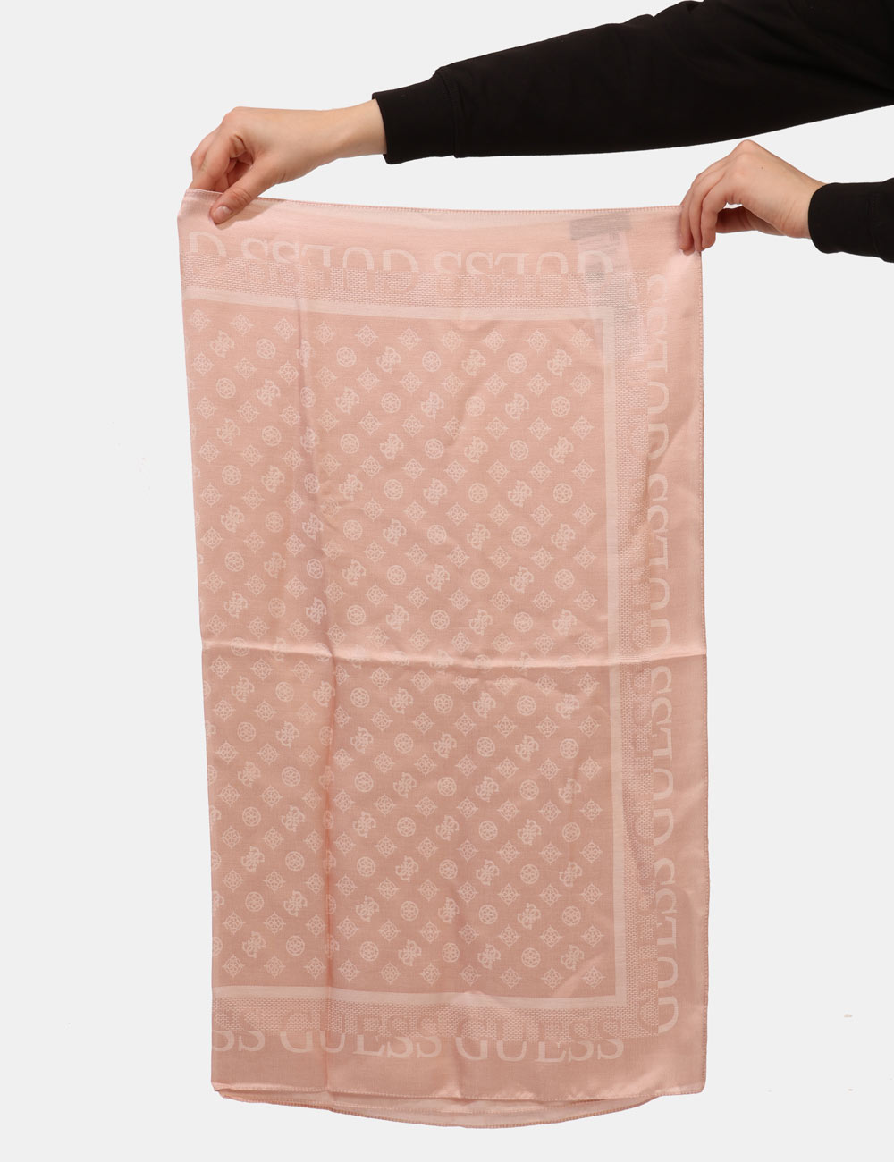 AW9363-VIS03-SZ_LTR_PE25_3 Pashmina Guess Rosa - Foulard in total rosa chiaro e bianco, con stampa allover logo brand. L'indossatura è pratica e manegg
