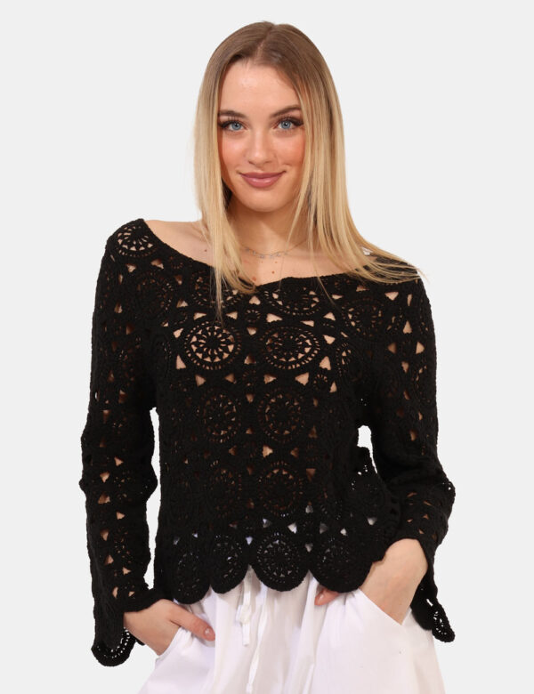 Maglia Rue De Clerie Nero - Maglia con scollo a V su trama lavorata e traforata in total nero. La vestibilità è morbida e re