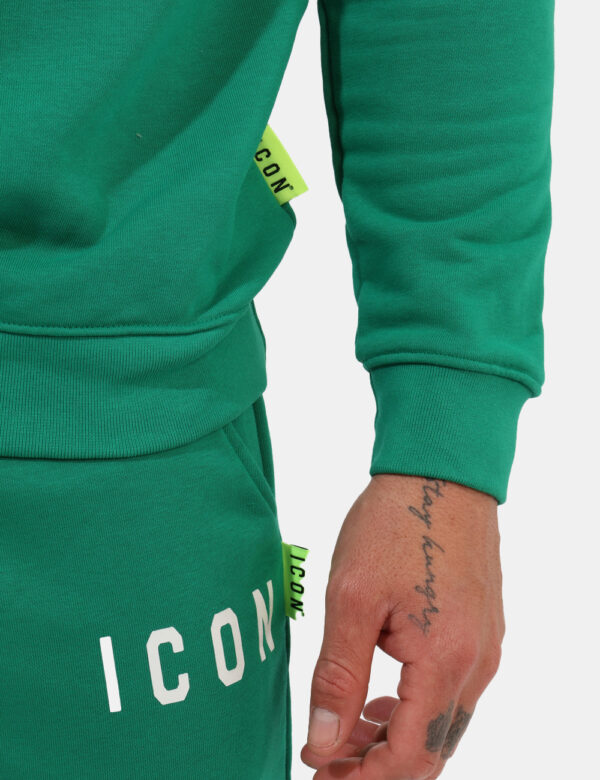 Felpa Icon Verde taglia M - L’articolo appartiene al campionario esclusivo di stagione: pezzo unico. L'articolo è GARZATO. C