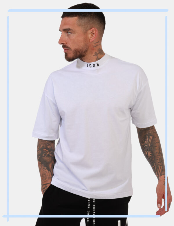 T-shirt Icon Bianco taglia M - L’articolo appartiene al campionario esclusivo di stagione: pezzo unico.Cod. art. IUT049 MO C