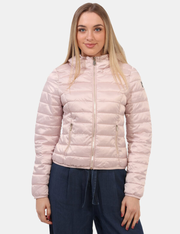 Piumino Yes Zee Rosa - Piumino leggero in total rosa cipria con trama rigata. Presenti tasche a taglio trasversale con chius
