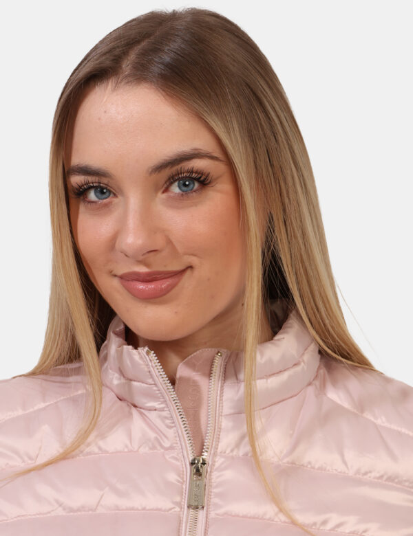 Piumino Yes Zee Rosa - Piumino leggero in total rosa cipria con trama rigata. Presenti tasche a taglio trasversale con chius
