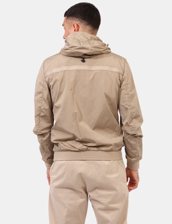 Giubbino Geox Beige taglia 50 - L’articolo appartiene al campionario esclusivo di stagione: pezzo unico.Cod. art. M5522MT321