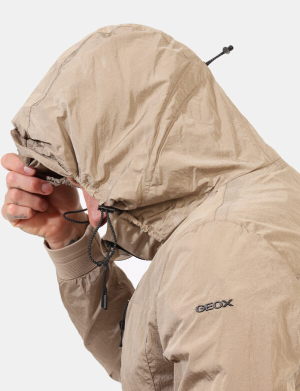 Giubbino Geox Beige taglia 50 - L’articolo appartiene al campionario esclusivo di stagione: pezzo unico.Cod. art. M5522MT321