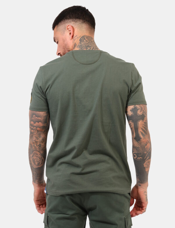 T-shirt La Martina Verde taglia L - L’articolo appartiene al campionario esclusivo di stagione: pezzo unico.Cod. art. MARG31