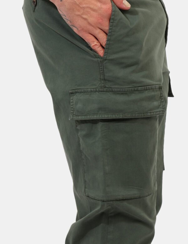 Pantaloni La Martina Verde taglia 33 - L’articolo appartiene al campionario esclusivo di stagione: pezzo unico.Cod. art. MAT