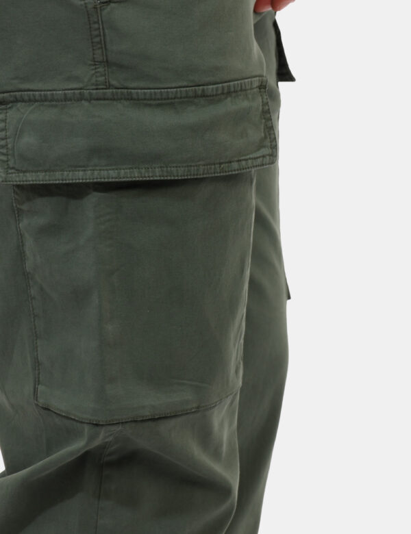 Pantaloni La Martina Verde taglia 33 - L’articolo appartiene al campionario esclusivo di stagione: pezzo unico.Cod. art. MAT