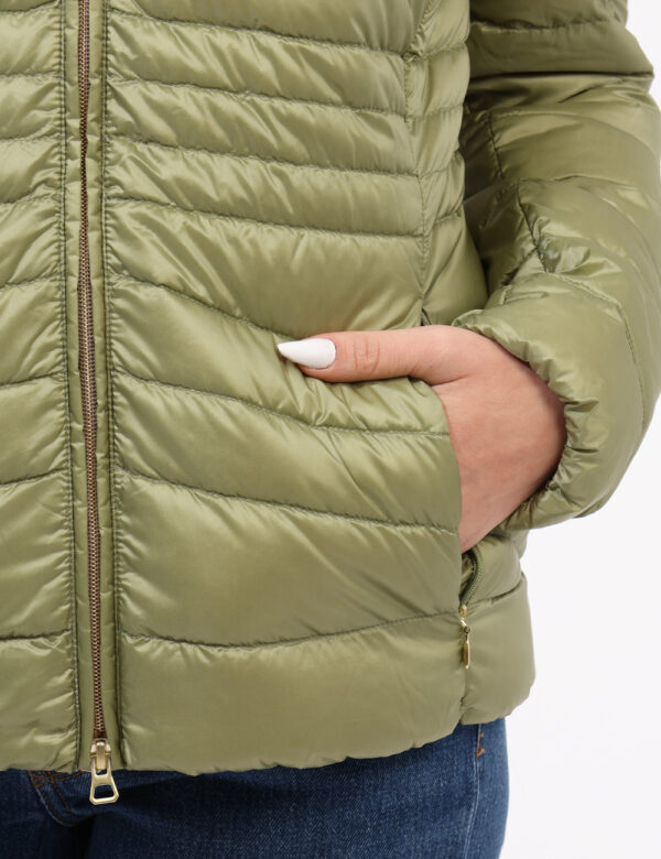 Piumino leggero Geox Verde taglia 42 - L’articolo appartiene al campionario esclusivo di stagione: pezzo unico.Cod. art. W55