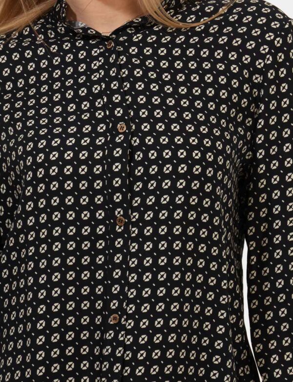 Blusa La Martina Nero taglia S - L’articolo appartiene al campionario esclusivo di stagione: pezzo unico.Cod. art. WAC002 TW