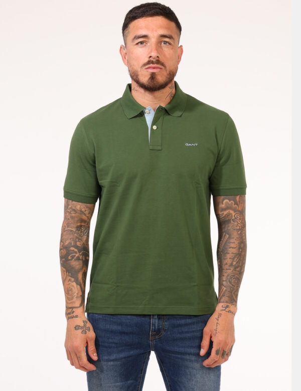 Polo Gant Verde - Polo classica in total verde foresta con ricamo logo brand in grigio, ad altezza cuore, richiamato anche s