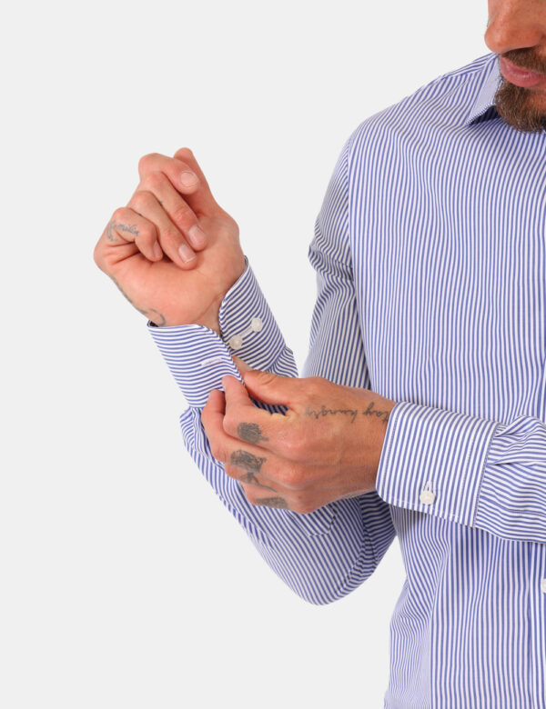 Camicia Zero Iron Plus Blu - Camicia casual, innovativa, no stiro e antimacchia, in fantasia rigata bianco e blu, con taglio