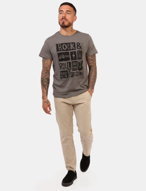 Pantaloni Concept83 Beige - Pantaloni casual, leggeri, in total beige con tasche a taglio trasversale sul fronte e tasche a