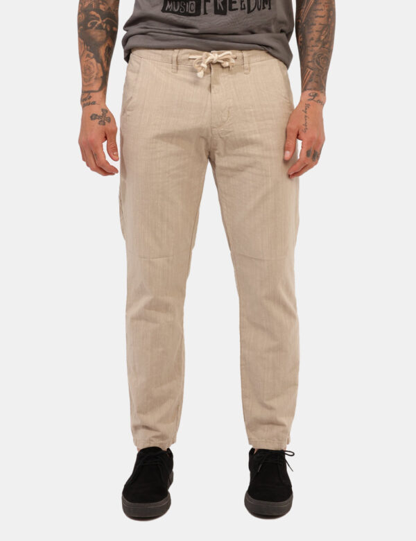 Pantaloni Concept83 Beige - Pantaloni casual, leggeri, in total beige con tasche a taglio trasversale sul fronte e tasche a