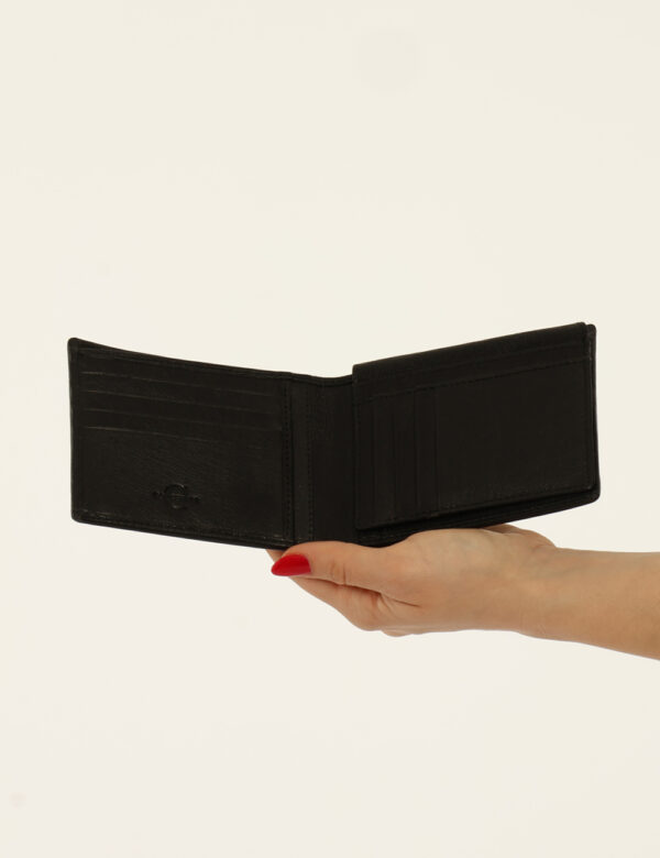 Portafoglio Concept83 Nero - Cod. art. PDK433 4 OZVi ricordiamo che tutti i nostri articoli sono originali.
