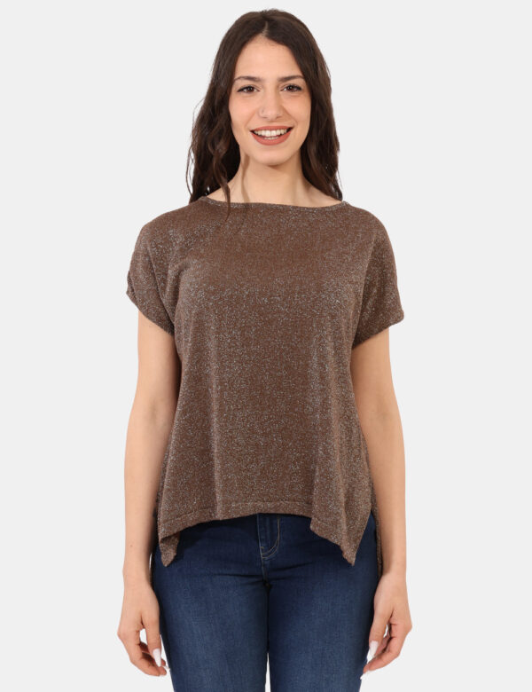 Maglia Sandro Ferrone Marrone - Maglia a maniche corte, in total bronzo con filo lurex argentato. La vestibilità è morbida e