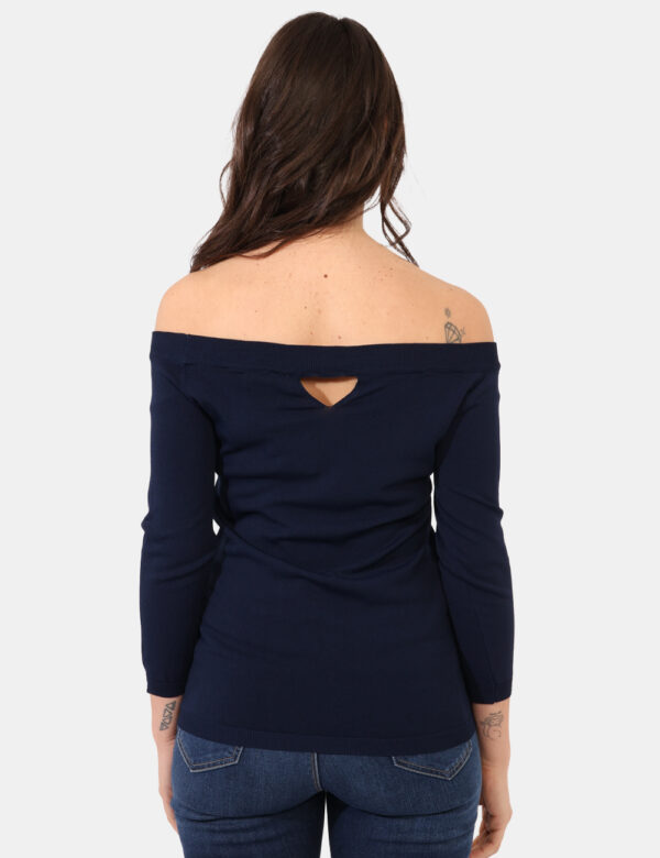 Maglia Sandro Ferrone Blu - Maglione con scollo a barchetta in total blu. La vestibilità è morbida e regolare. La maglia è a