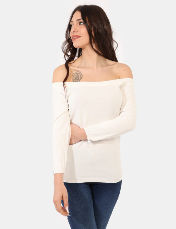 Maglia Sandro Ferrone Bianco - Maglione con scollo a barchetta in total bianco. La vestibilità è morbida e regolare. La magl