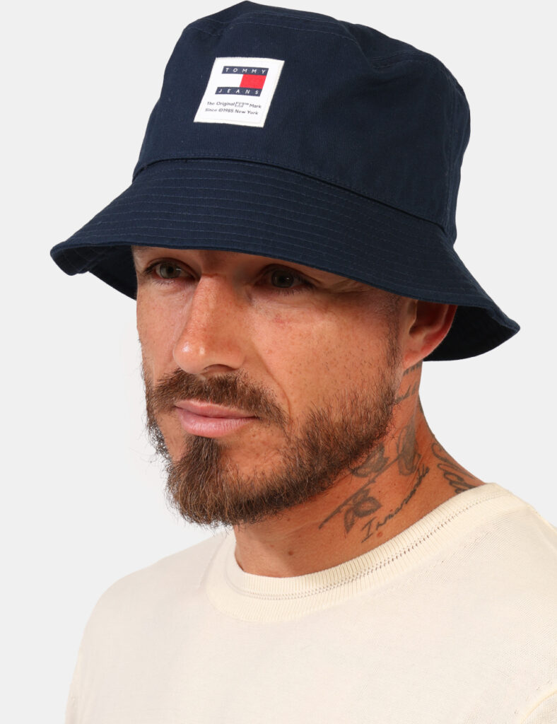 Cappello Tommy Hilfiger Blu - Cod. art. AM0AM12018 SZVi ricordiamo che tutti i nostri articoli sono originali.