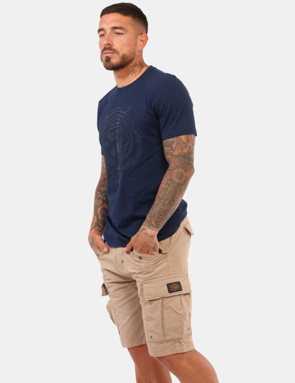 Bermuda Aeronautica Italiana Beige - Bermuda in total beige, con tasche a taglio trasversale, tasche a toppa laterale, e tas
