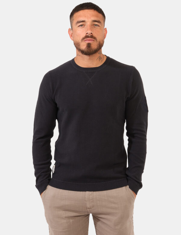 Maglione leggero Aeronautica Italiana Blu - Maglione leggero in total blu con trama lavorata. La vestibilità è morbida e reg