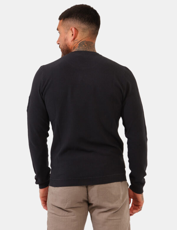 Maglione leggero Aeronautica Italiana Blu - Maglione leggero in total blu con trama lavorata. La vestibilità è morbida e reg