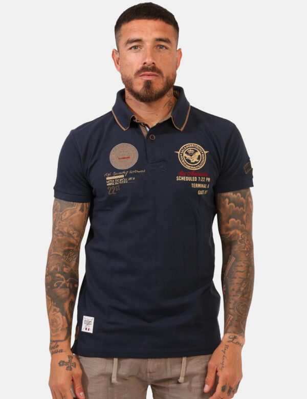 Polo Aeronautica Italiana Blu - Polo classica in total blu con doppio patch logo brand e dettagli coordinati. La vestibilità