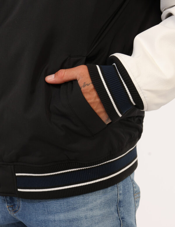 Giacca Tommy Hilfiger Nero - Cod. art. DM0DM17880 SZVi ricordiamo che tutti i nostri articoli sono originali.