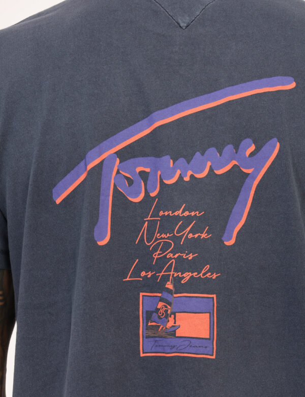 T-shirt Tommy Hilfiger Grigio - T-shirt classica in total blu/grigio con piccola stampa logo brand ad altezza cuore, più sta