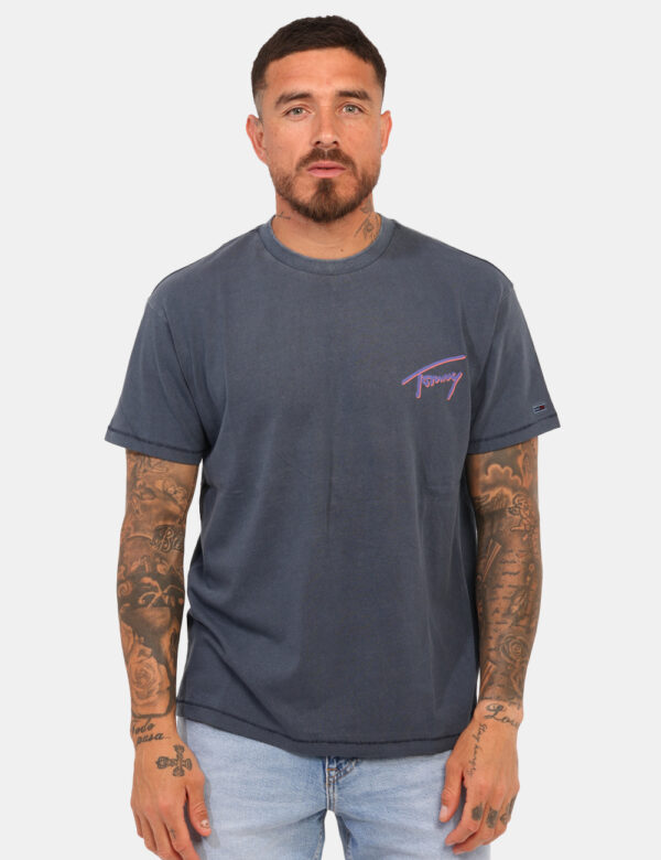 T-shirt Tommy Hilfiger Grigio - T-shirt classica in total blu/grigio con piccola stampa logo brand ad altezza cuore, più sta