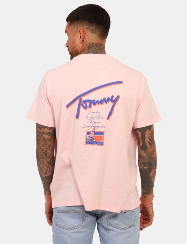 T-shirt Tommy Hilfiger Rosa - T-shirt classica in total rosa con piccola stampa logo brand ad altezza cuore, più big stampa