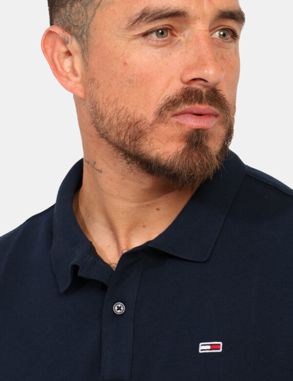 Polo Tommy Hilfiger Blu - Polo classica in total blu con logo ricamato ad altezza cuore in blu e rosso richiamato nel profil