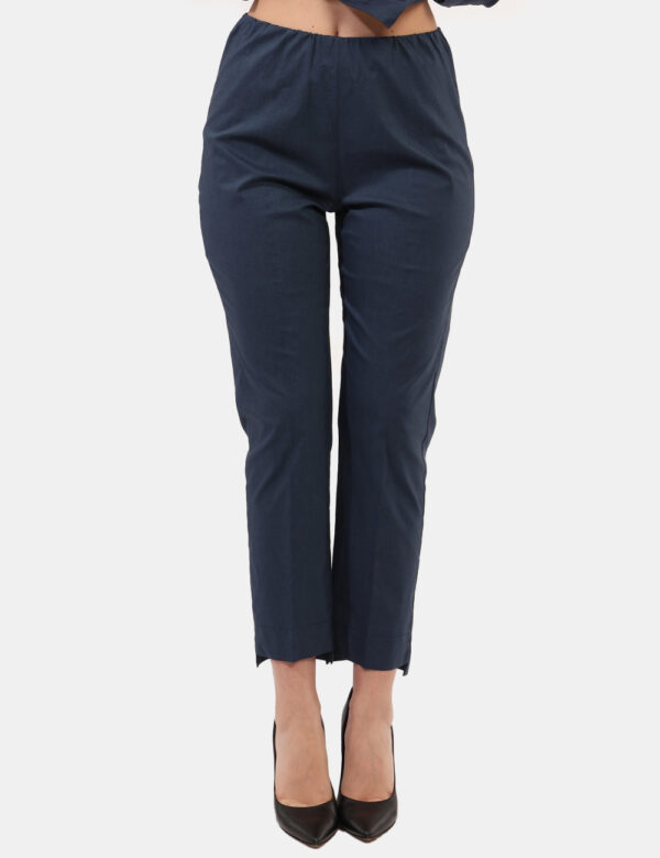 Pantaloni Rue De Clerie Jeans - Pantaloni eleganti e leggeri in total blu denim. La vestibilità è morbida e regolabile grazi