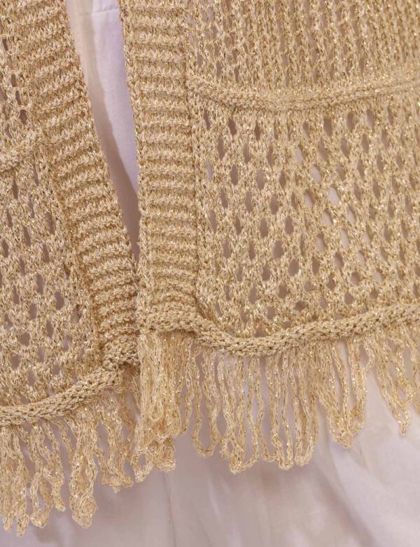 Gilet Rue De Clerie Beige - Gilet aperto, traforato in total beige con filo lurex. La vestibilità è morbida e pratica. Il gi