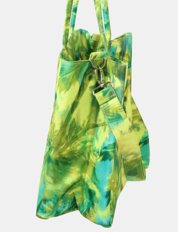Borsa mare F**K Verde - Borsa mare di grandi dimensioni, su fantasia colorata tendente al verde e con chiusura a coulisse. L