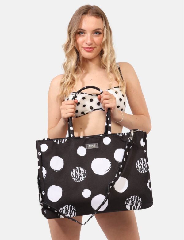 Borsa mare F**K Nero - Borsa mare di grandi dimensioni, su fantasia colorata nera e pois bianchi, con chiusura a coulisse. L