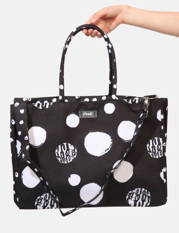 Borsa mare F**K Nero - Borsa mare di grandi dimensioni, su fantasia colorata nera e pois bianchi, con chiusura a coulisse. L