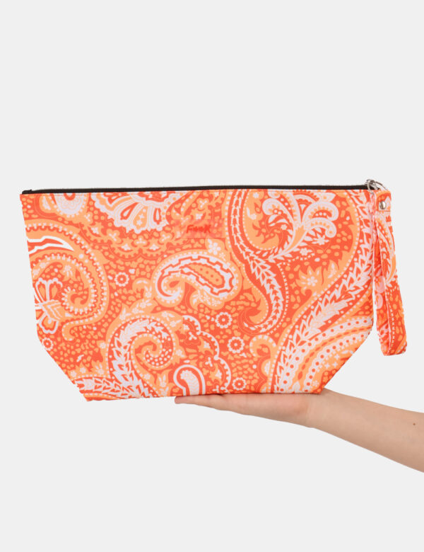 Pochette mare F**K Arancione - Pochette mare di medie dimensioni in fantasia tendente all'arancione. Chiusura affidata a zip
