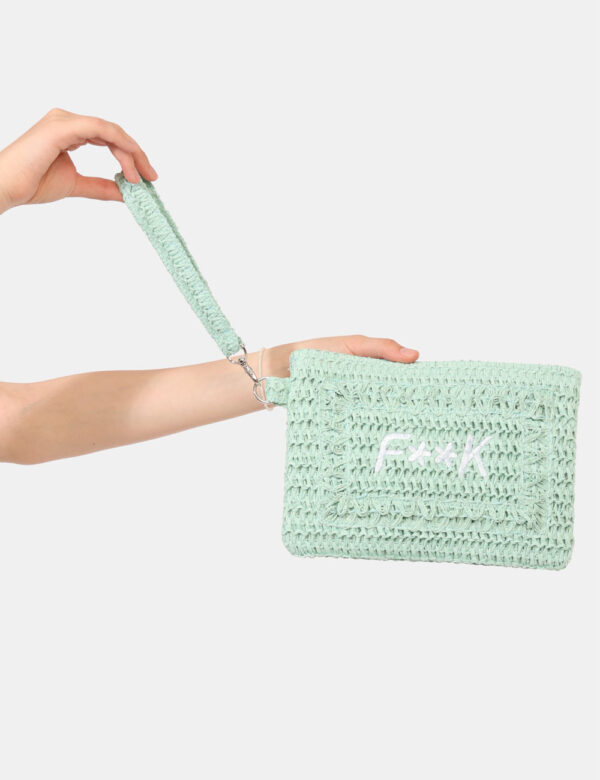 Pochette F**K Azzurro taglia U - L’articolo appartiene al campionario esclusivo di stagione: pezzo unico.Cod. art. FK25 A059