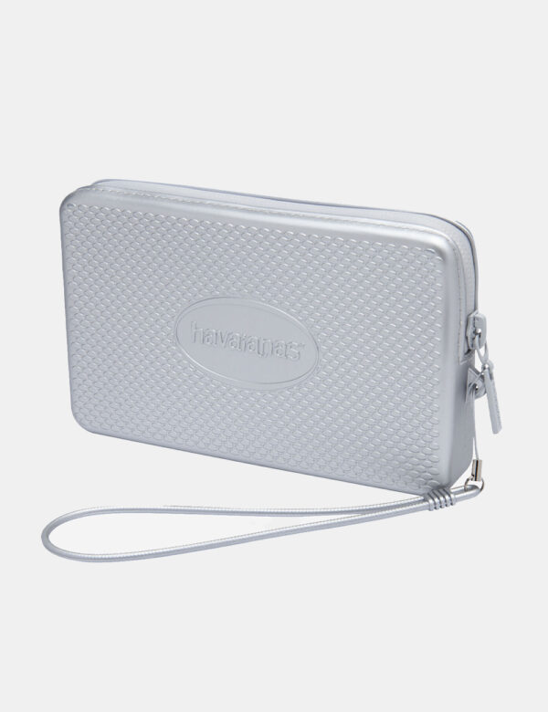 Pochette Havaianas Argento - Cod. art. HAV MINI BAG PLUS CMET OZVi ricordiamo che tutti i nostri articoli sono originali.