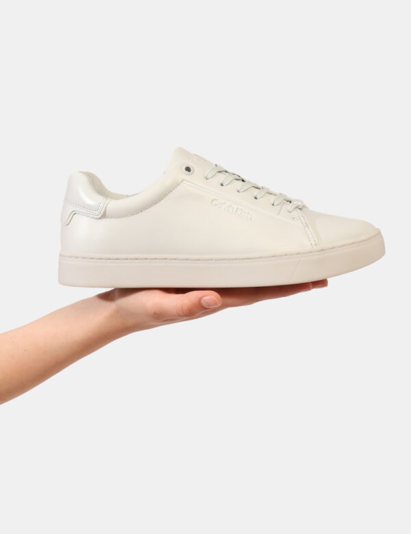 Sneakers Calvin Klein Grigio - Cod. art. HW0HW01863 SZVi ricordiamo che tutti i nostri articoli sono originali.