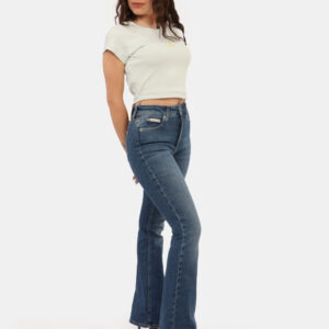 Jeans Calvin Klein Jeans - Jeans classico in total blu denim con tasche sagomate sul fronte e tasche a toppa sul retro. La v