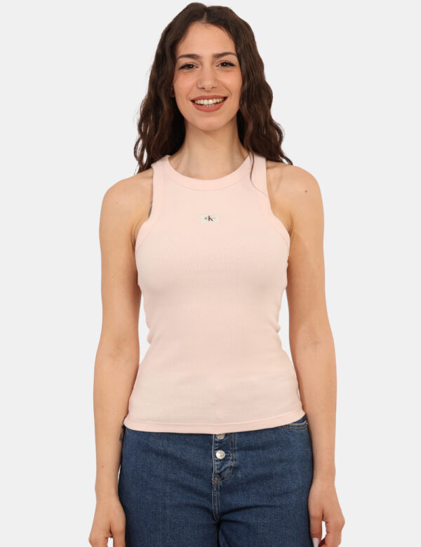 Top Calvin Klein Rosa - Cod. art. J20J225302 OZVi ricordiamo che tutti i nostri articoli sono originali.